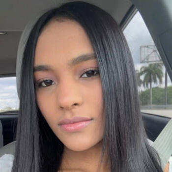 Babysitter in West Palm Beach: Adriana