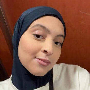 Babysitter Marseille: Rania