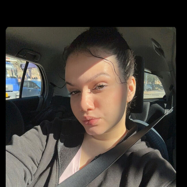 Babysitter στην περιοχή Πέραμα: Pasxalia