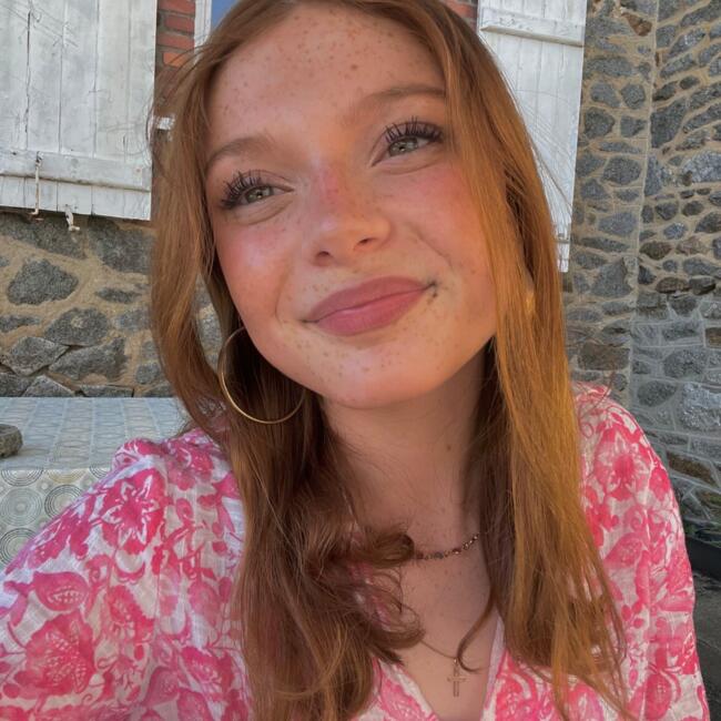 Babysitter in Rennes: Anna