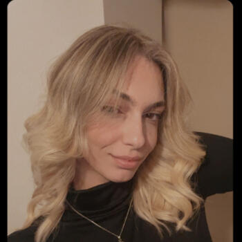 Babysitter in Kalývia Thorikoú: Efi