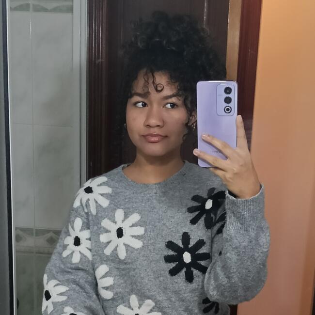 Babysitter in Vialonga: Erika