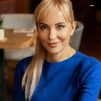 Nanny in Marathounta: Tetiana