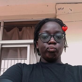 Babysitter in Mombasa: Alwiya