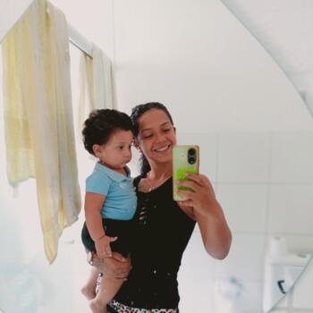Emprego de babá em Barra do Piraí: emprego de babá Leylaine