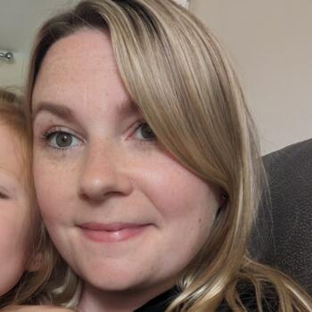 Babysitter Bracknell: Laura