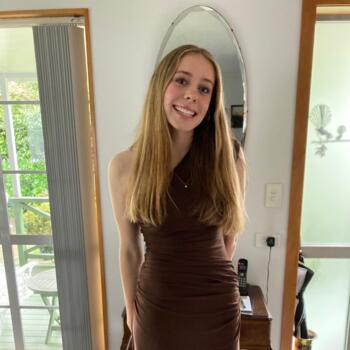 Babysitter in Papakura: Abby