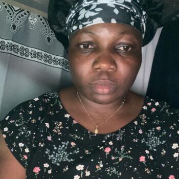 Babysitter in Dubai: Madrine