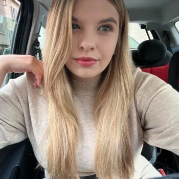 Babysitter in Blénod-lès-Toul: Coline