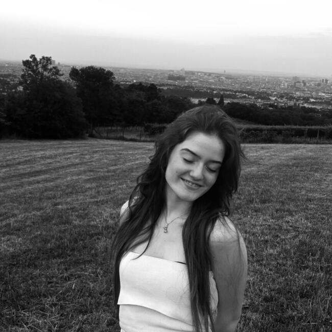 Babysitter in Vienna: Jelena