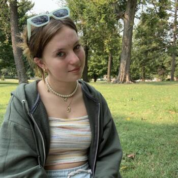 Babysitter in Strafford: Alexis