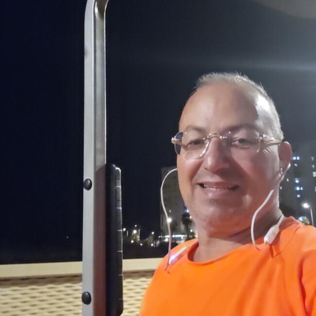 משרת בייביסיטר ב- אשדוד: גבי