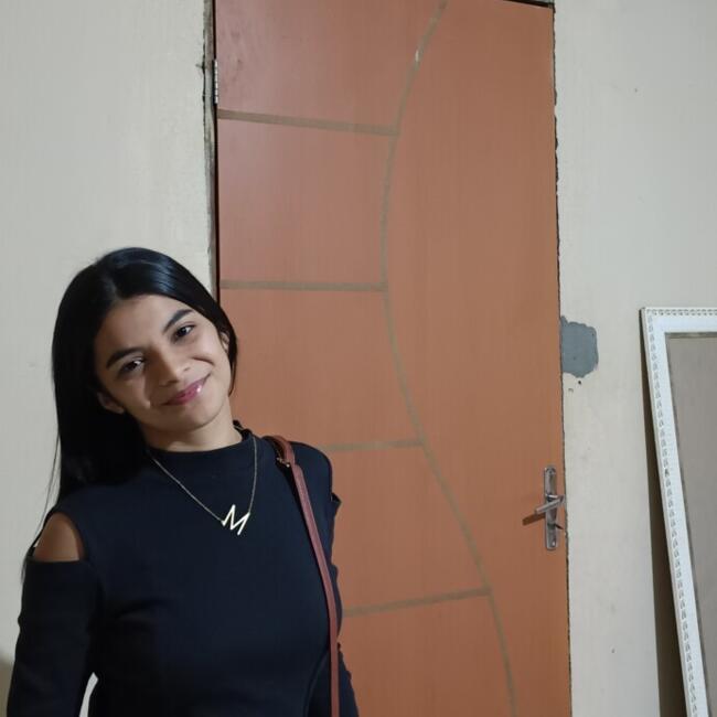 Babysitter in Manaus: Mylena