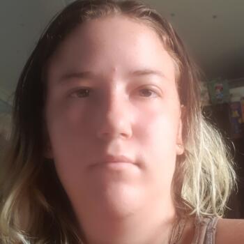 Babysitter in Cairns: Krystal-Anne