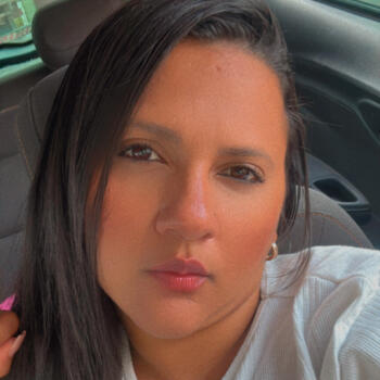 Babysitter Brasília: Maria