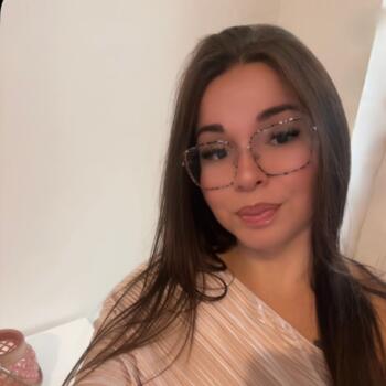 Babysitter in Gilly: Chloe