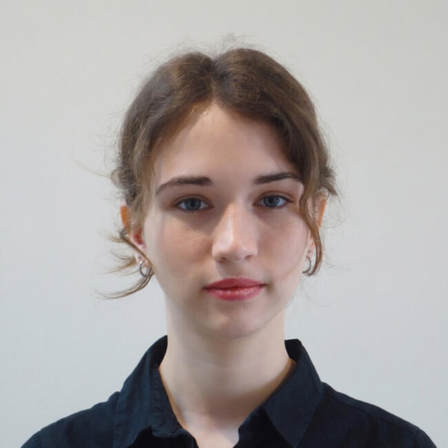 Babysitter in Saint-Jean-de-Monts: Pauline