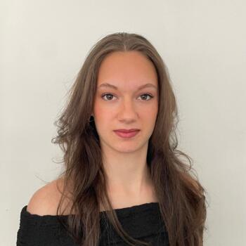 Babysitter in Brighton: Annie