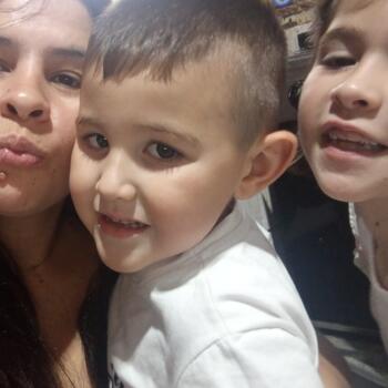 Babysitter Lanús: Belu