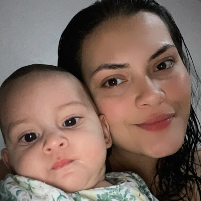 Emprego de babá em Vacaria: Yara