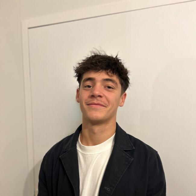 Babysitter in La Rochelle: Estevan