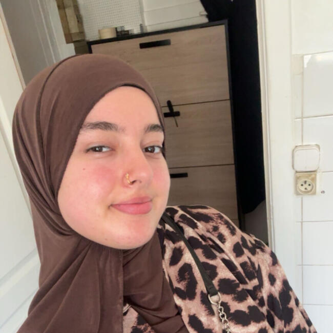 Babysitter in Gennevilliers: Rawya