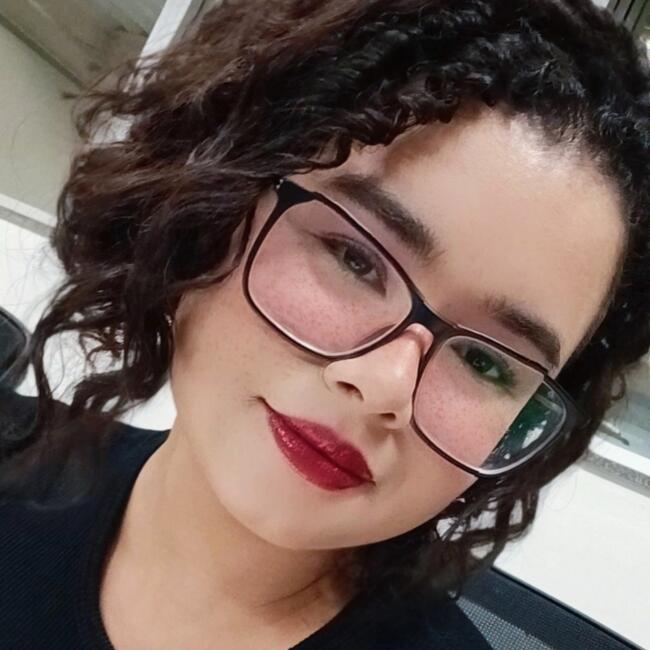 Babysitter in São Paulo: Laura