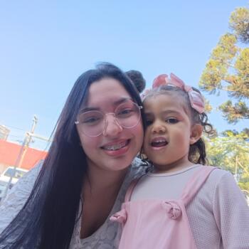 Babysitter in Curitiba: Sara