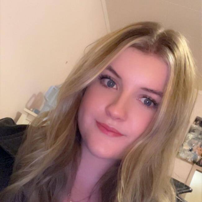 Babysitter in Hamurana: Meg