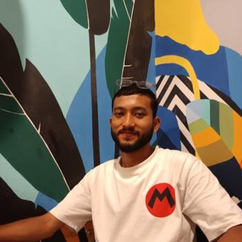 Babysitter Dispur: Tushar