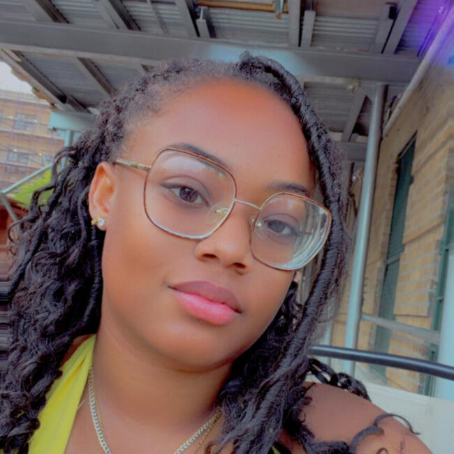 Babysitter in The Bronx: Ashley