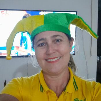 Babá Goiânia: Adriana