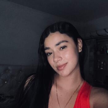 Babysitter in Armenia: Sharom Narváez