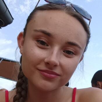 Babysitter Viry-Noureuil: Pauline