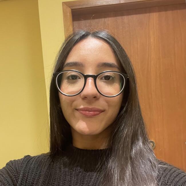 Babysitter in Maringá: Beatriz