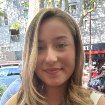 Babysitter in Aulnay-sous-Bois: Jade