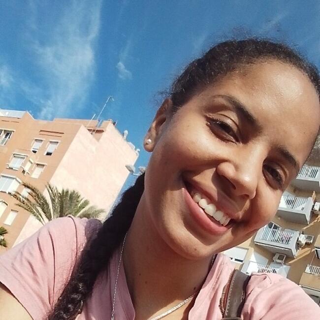 Canguro en Roquetas de Mar: Valentina