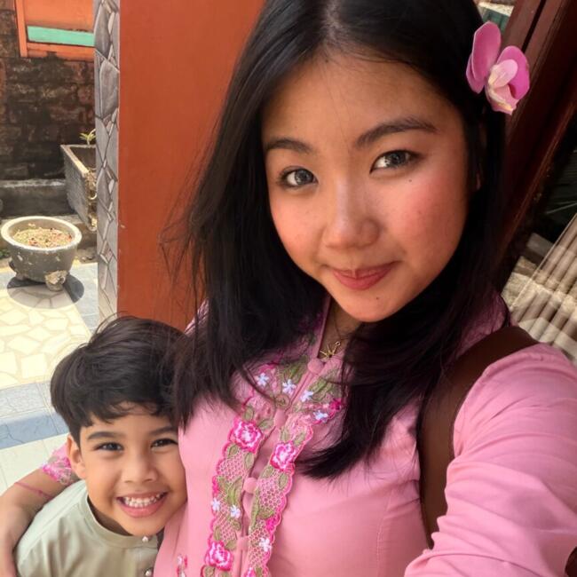 Babysitter in Singapore Island: Sarah Avril
