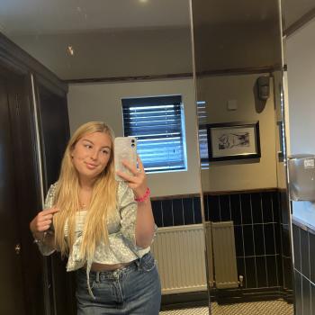 Babysitter in Stoke-on-Trent: Lily