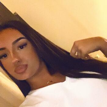 Babysitter in Cambo-les-Bains: Alysson