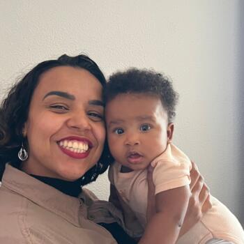 Trabalho de babysitting em Nogueira: Trabalho de babysitting Stephanie