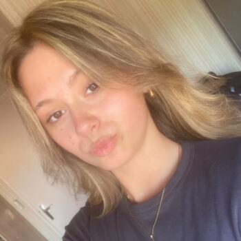 Babysitter in Les Sables-d'Olonne: Emma