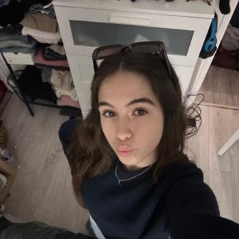 Babysitter in La Garenne-Colombes: Chloé