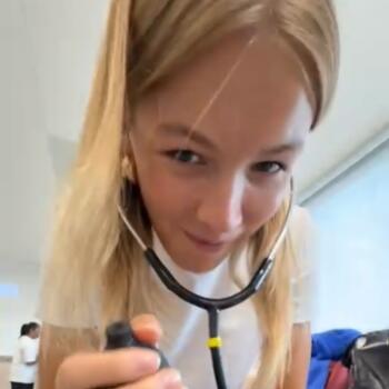 Babysitter in Langueux: Flore