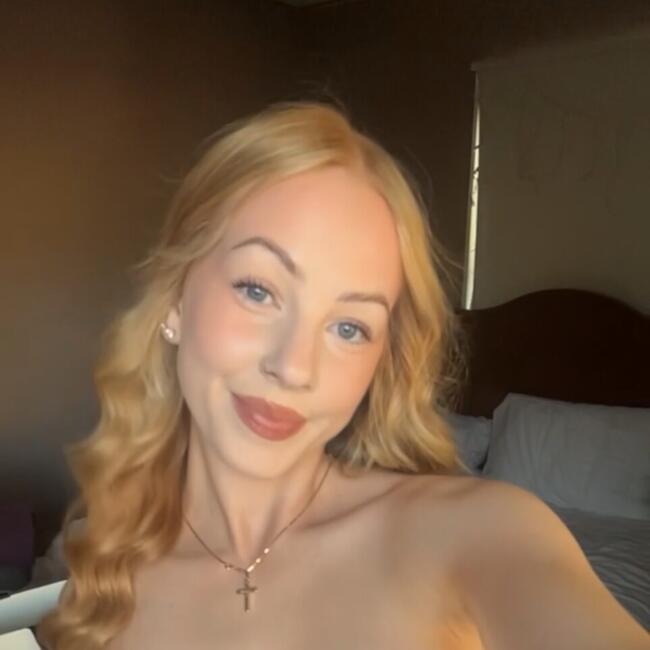 Baby-sitter in Guelph: Kari