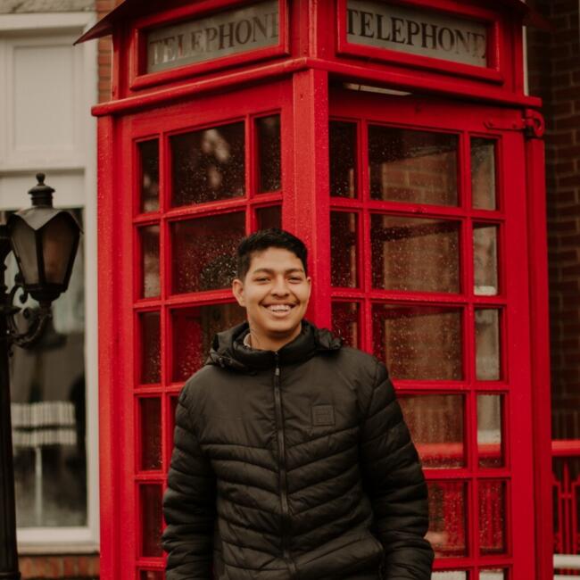 Emprego de babá em Gramado: Victor Pacheco