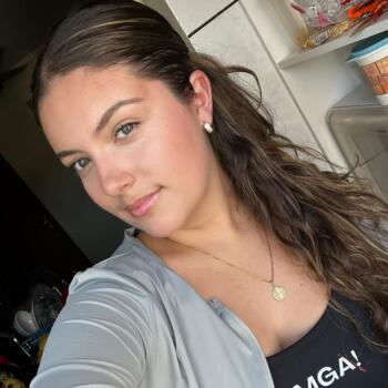 Babysitter in Maringá: Ana Julia