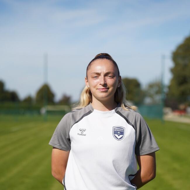 Babysitter in Floirac: Valentine