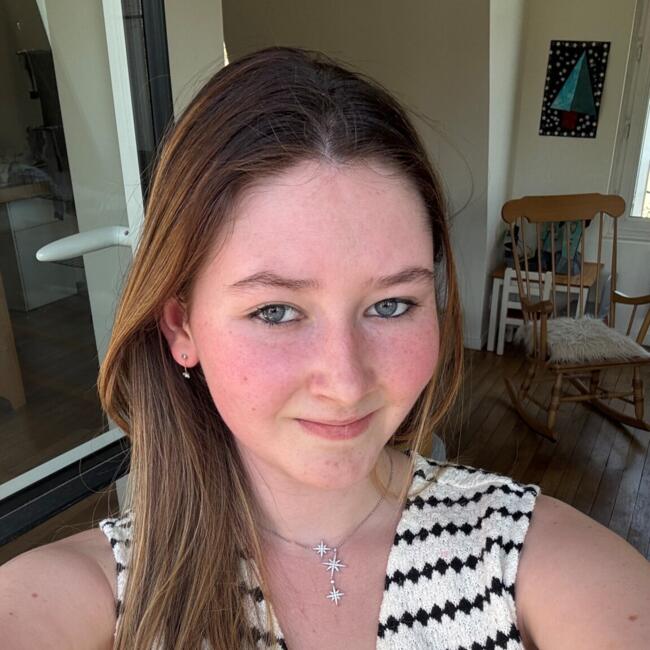Babysitter in Goudourville: Naëlle