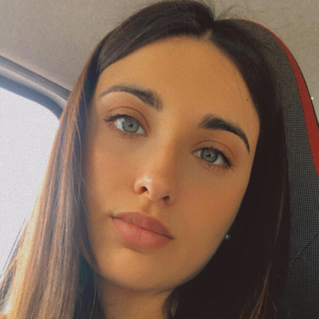 Babysitter a Messina: Adriana